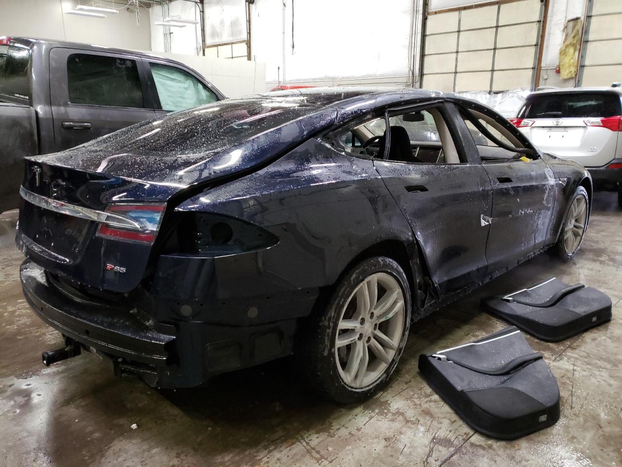Photo 4 from auction – 2012 TESLA MODEL S with VIN 5YJSA1CP1CFP02449