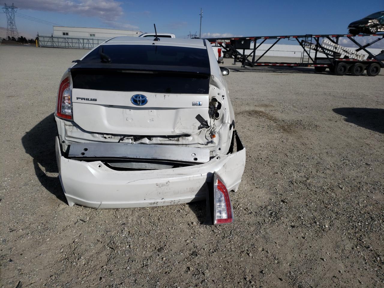 Photo 9 from auction – 2013 TOYOTA PRIUS with VIN JTDKN3DUXD5582156