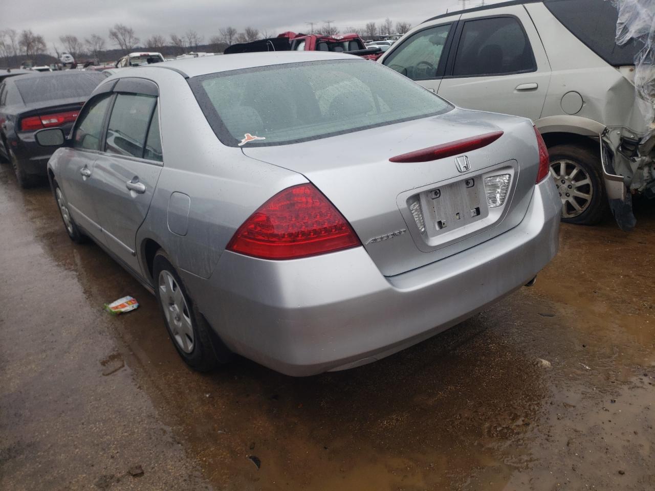 Photo 3 from auction – 2007 HONDA ACCORD LX with VIN JHMCM56447C016895