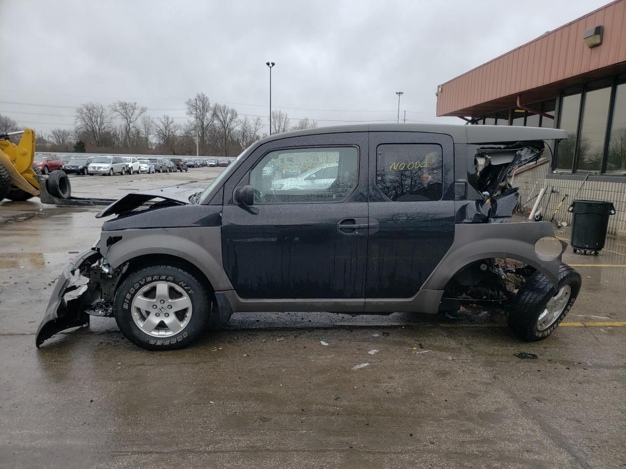 Photo 9 from auction – 2003 HONDA ELEMENT with VIN 5J6YH28593L040923