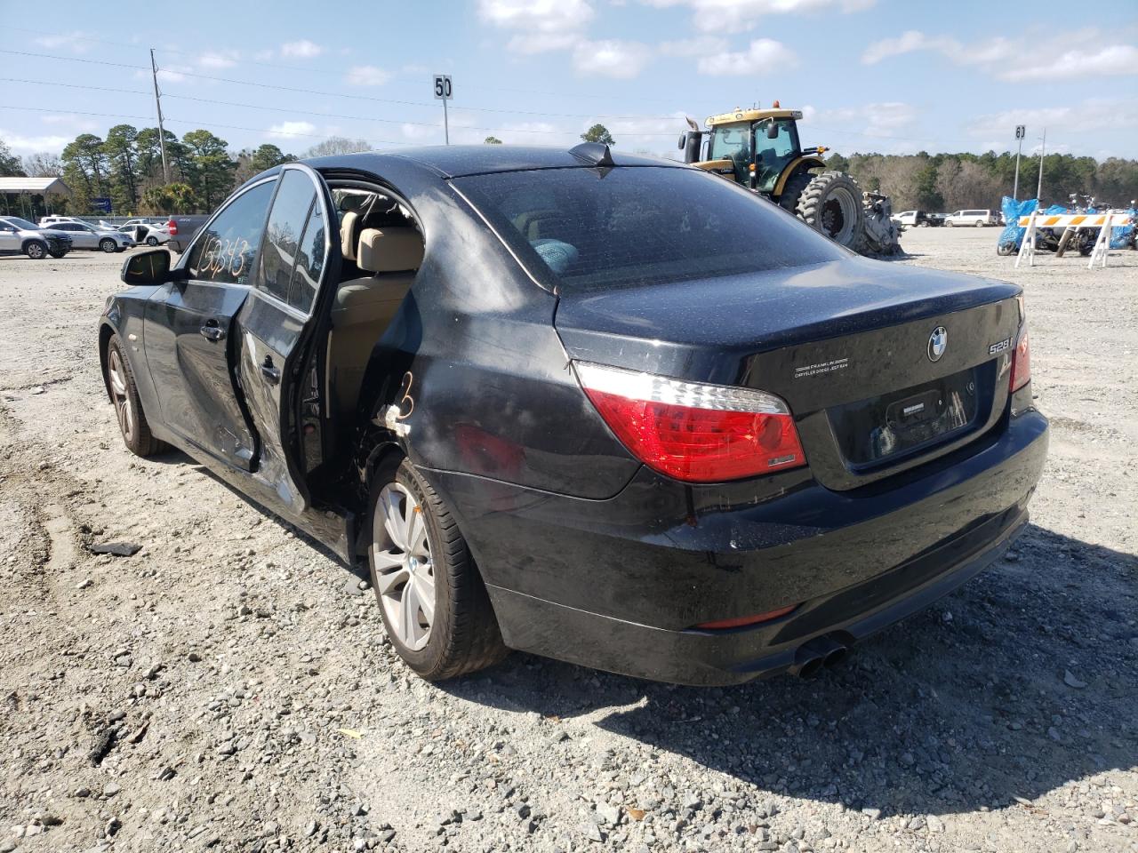 Photo 3 from auction – 2010 BMW 528 XI with VIN WBANV1C52AC444899