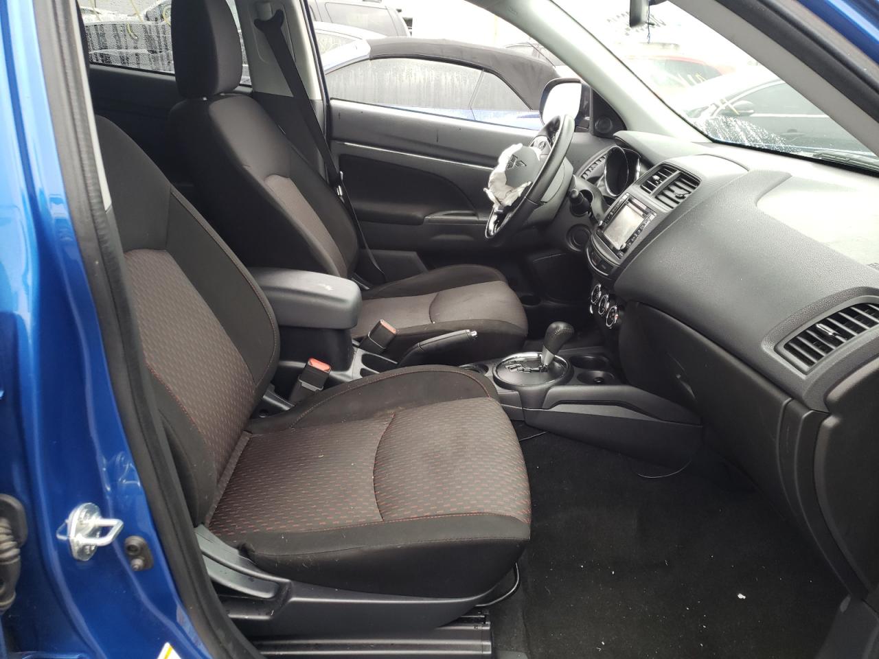 Photo 5 from auction – 2017 MITSUBISHI OUTLANDER with VIN JA4AP3AW2HZ064806