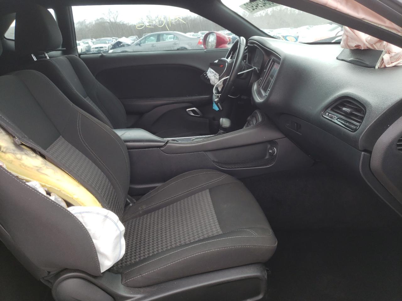 Photo 5 from auction – 2016 DODGE CHALLENGER with VIN 2C3CDZAGXGH195245