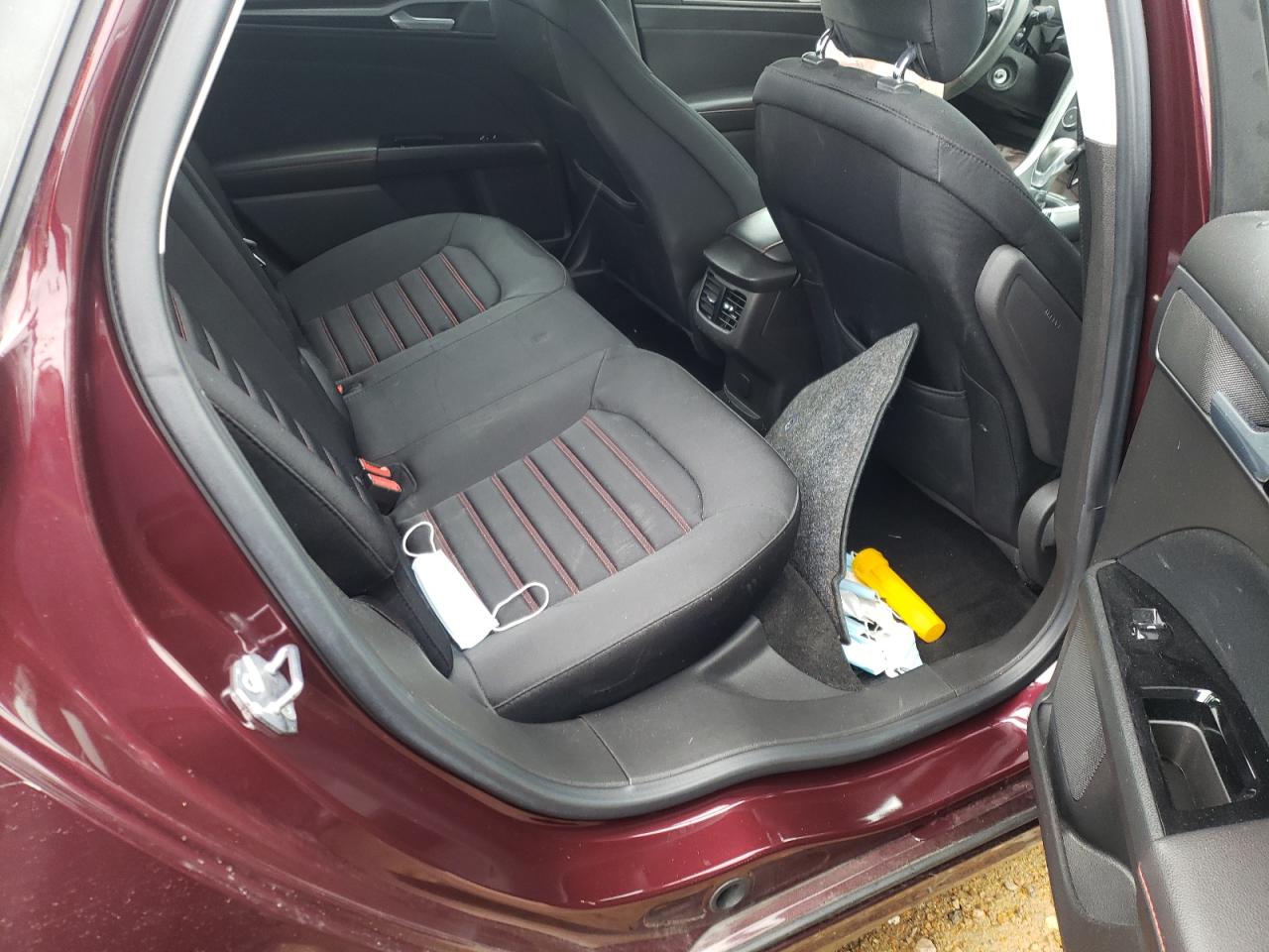 Photo 6 from auction – 2013 FORD FUSION SE with VIN 3FA6P0HR0DR163414