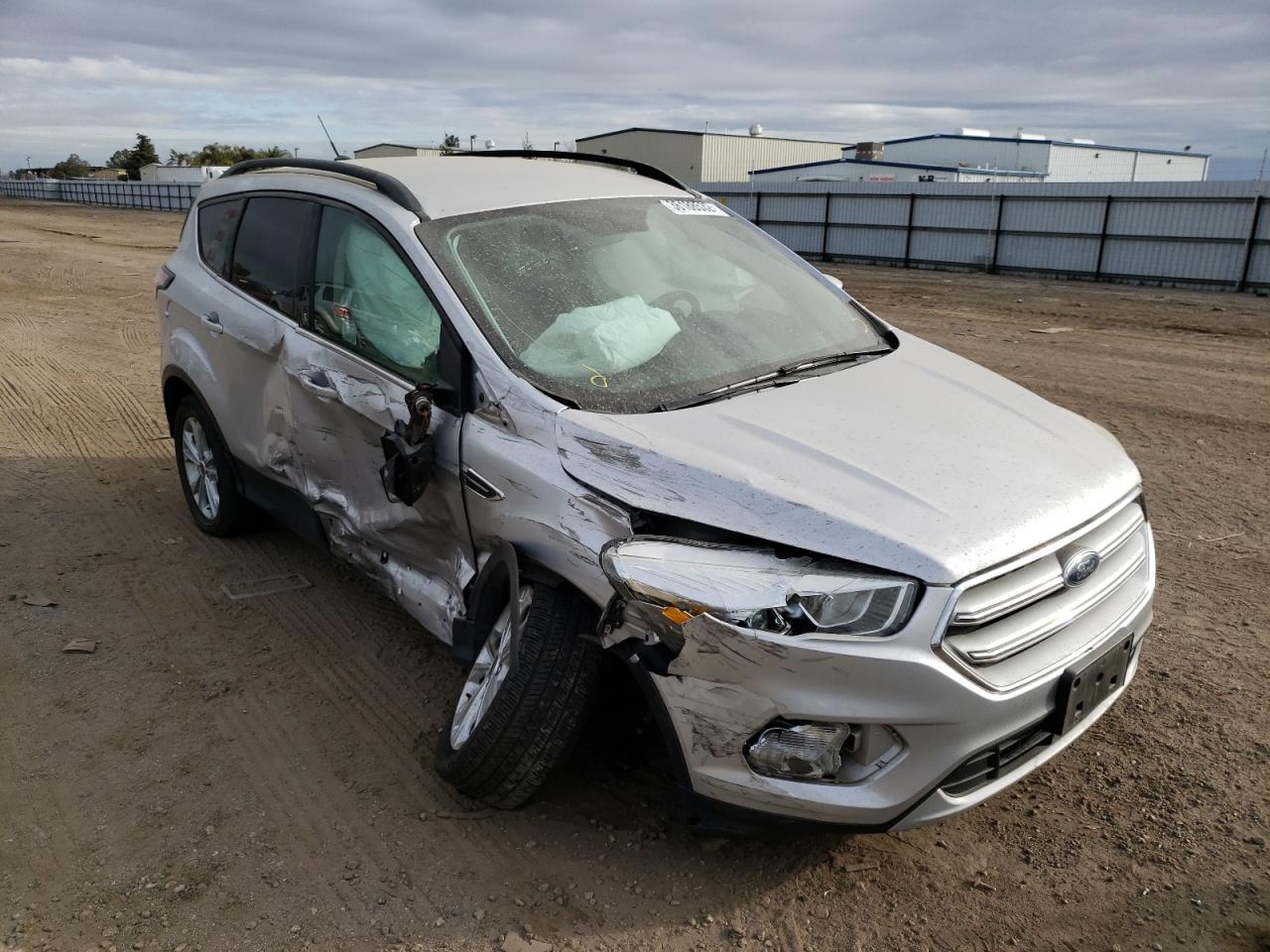 Photo 9 from auction – 2017 FORD ESCAPE SE with VIN 1FMCU0GD1HUB93558