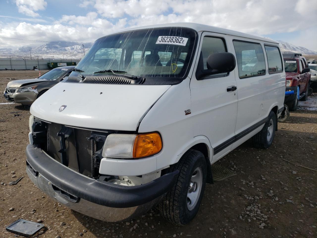 Photo 2 from auction – 2002 DODGE RAM WAGON with VIN 2B4HB15Y42K113854