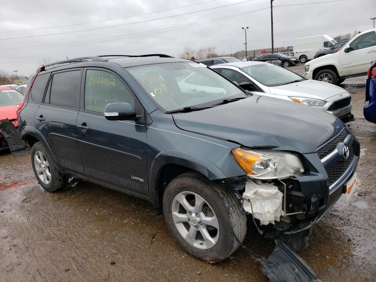 TOYOTA RAV4 LIMIT 2011 with VIN 2T3DF4DV4BW136689 - Photo from auction