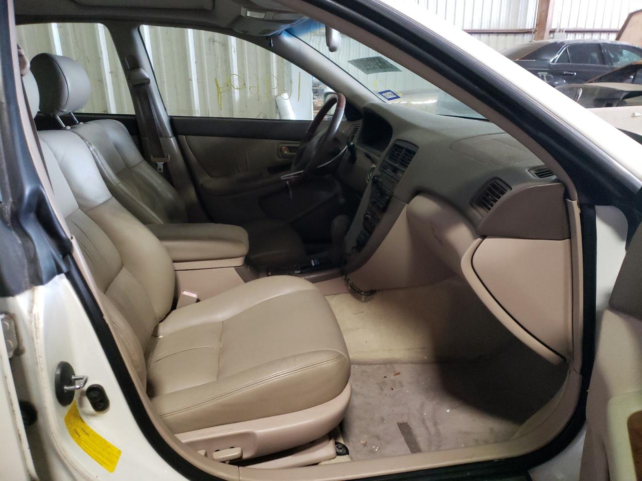 Photo 5 from auction – 2001 LEXUS ES 300 with VIN JT8BF28G015106035