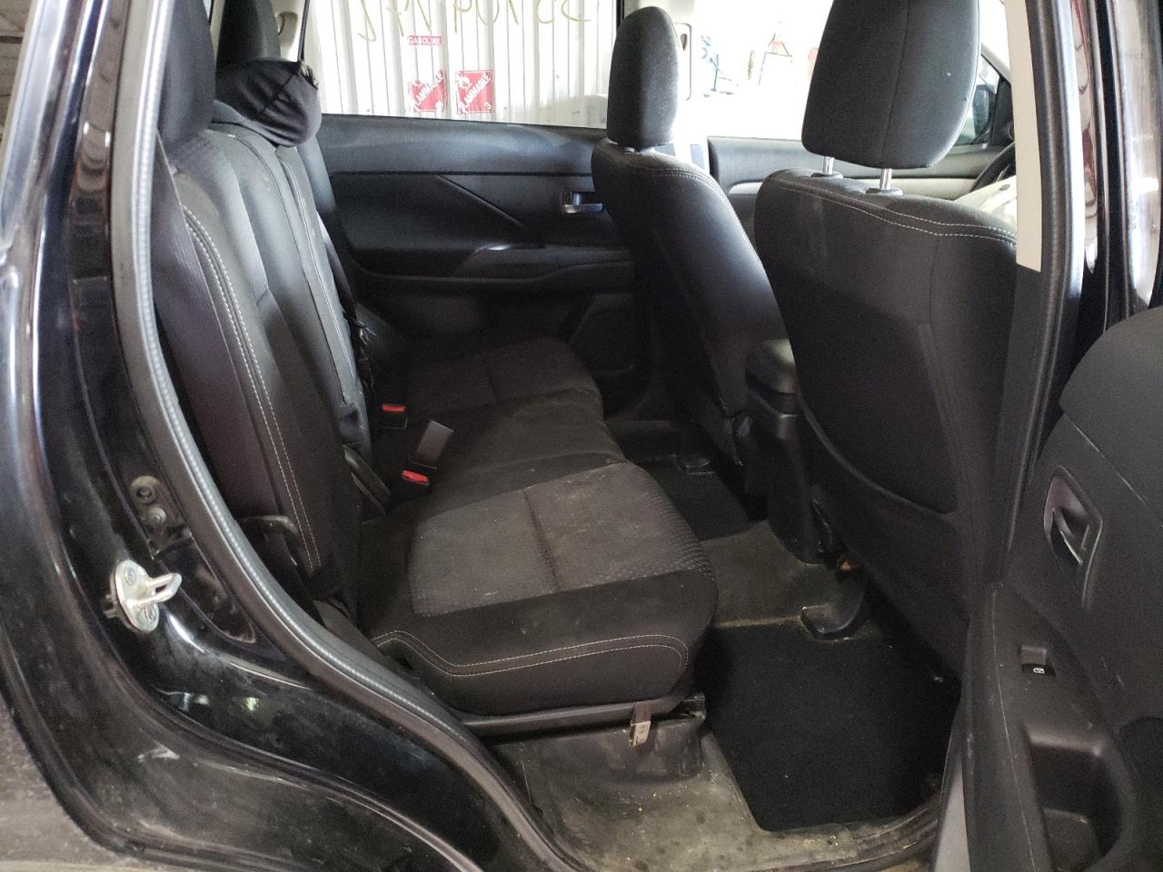 Photo 6 from auction – 2017 MITSUBISHI OUTLANDER with VIN JA4AZ3A32HZ008042