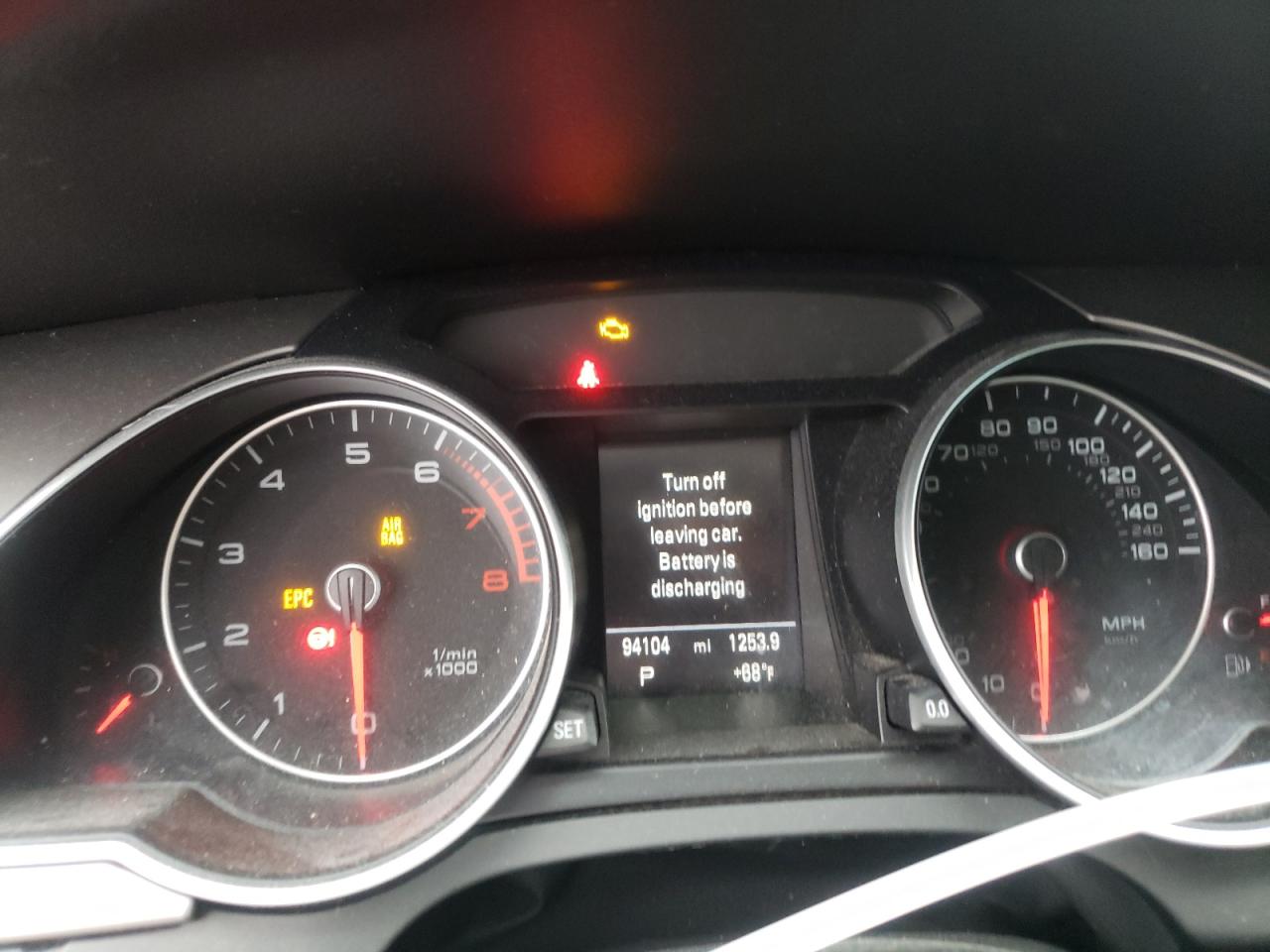 Photo 8 from auction – 2014 AUDI A5 PREMIUM with VIN WAULFAFR1EA067714
