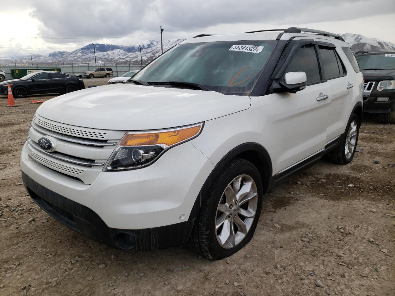 Photo 2 from auction – 2013 FORD EXPLORER L with VIN 1FM5K8F81DGB36769