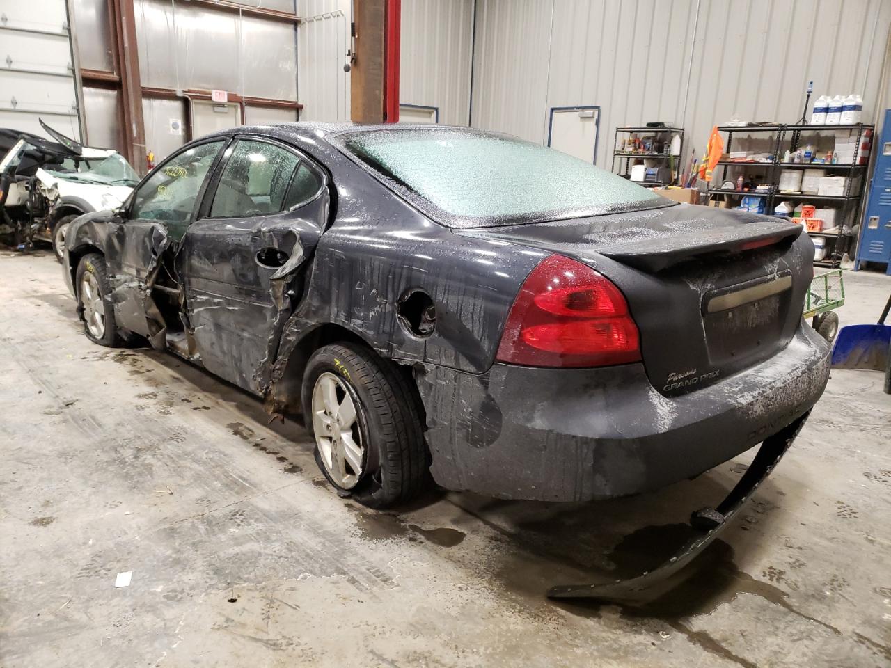 Photo 3 from auction – 2008 PONTIAC GRAND PRIX with VIN 2G2WP552081176581
