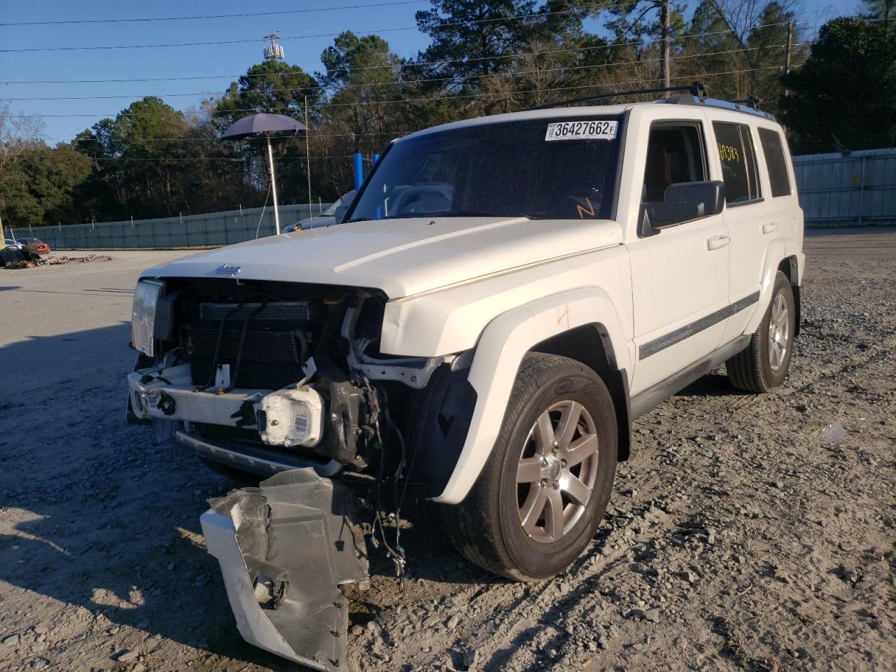 Photo 2 from auction – 2007 JEEP COMMANDER with VIN 1J8HH58217C560898