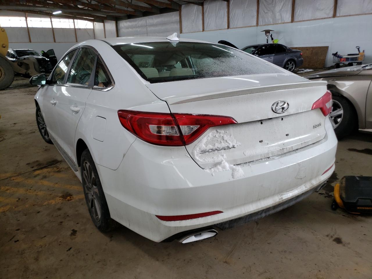 Photo 3 from auction – 2015 HYUNDAI SONATA SPO with VIN 5NPE34AF2FH095390