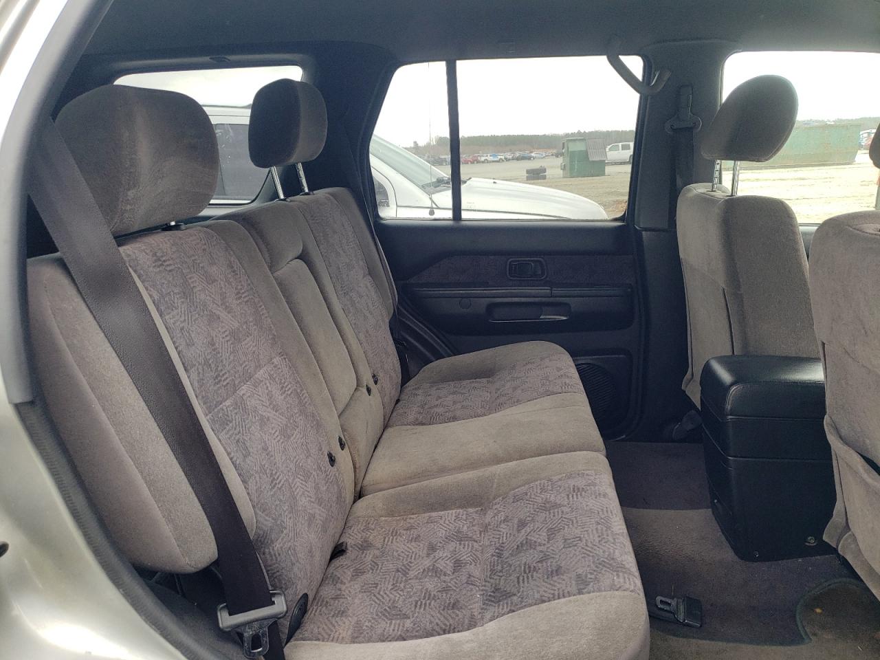 Photo 6 from auction – 2001 NISSAN PATHFINDER with VIN JN8DR07X81W506897