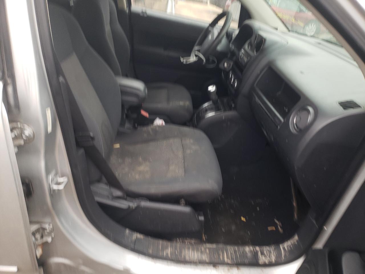 Photo 5 from auction – 2010 JEEP COMPASS SP with VIN 1J4NF4FB1AD631428