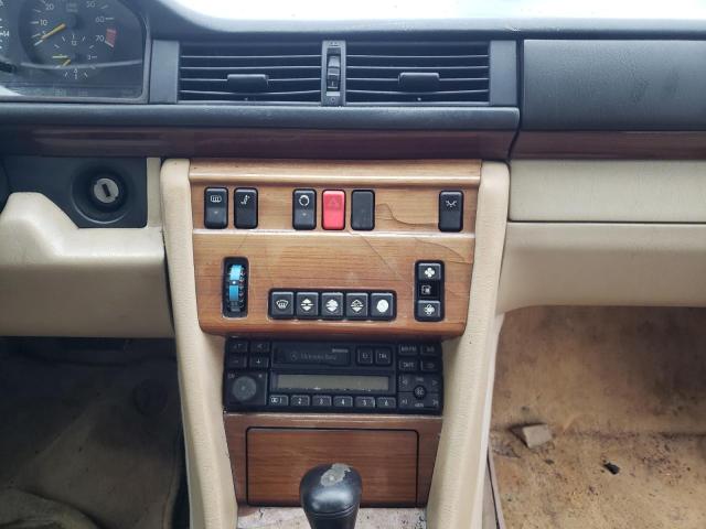 Photo 9 from auction – 1994 MERCEDES-BENZ E 320 with VIN WDBEA32E9RC024496