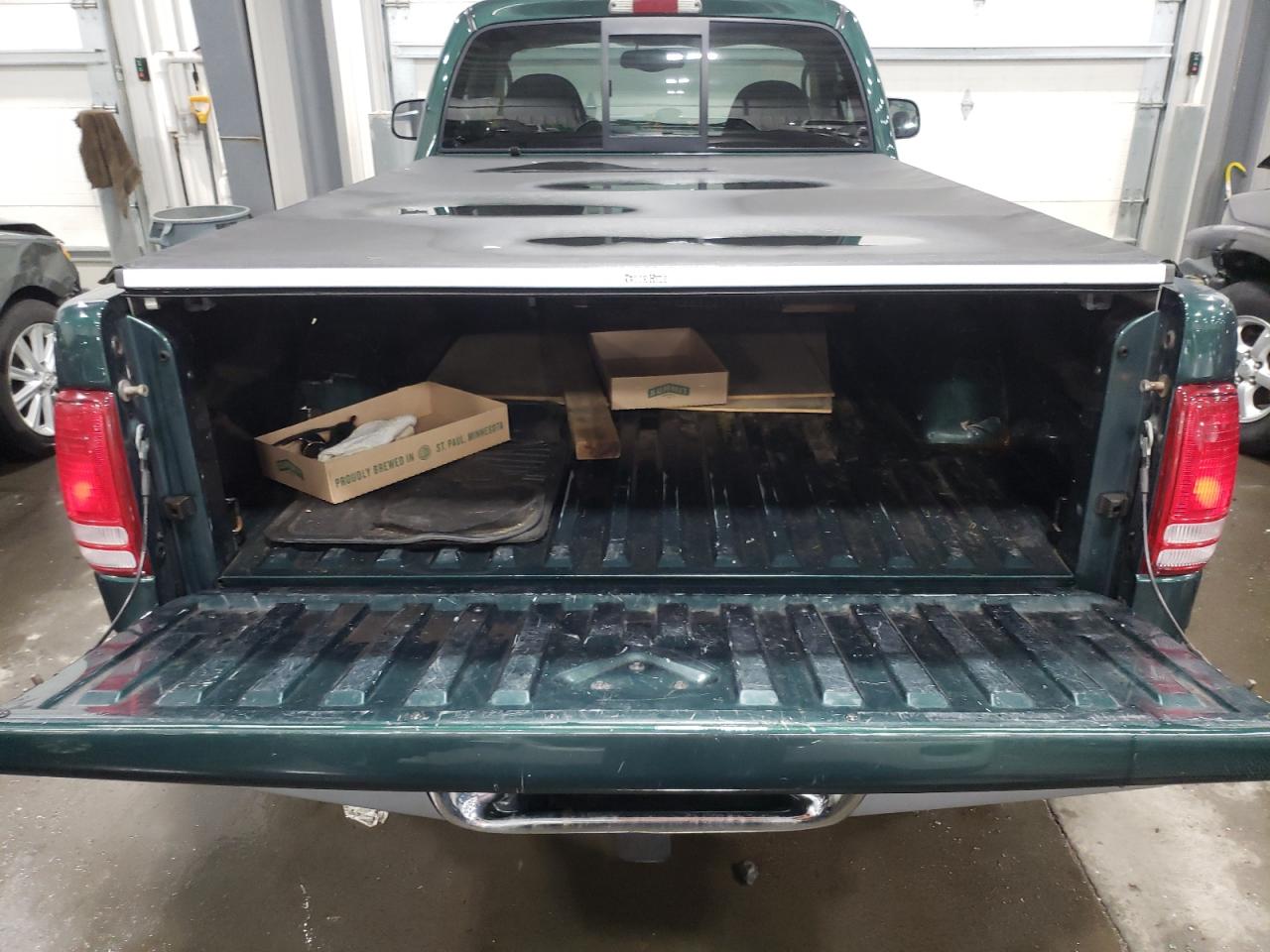 Photo 6 from auction – 2002 DODGE DAKOTA SLT with VIN 1B7GG46X92S626384
