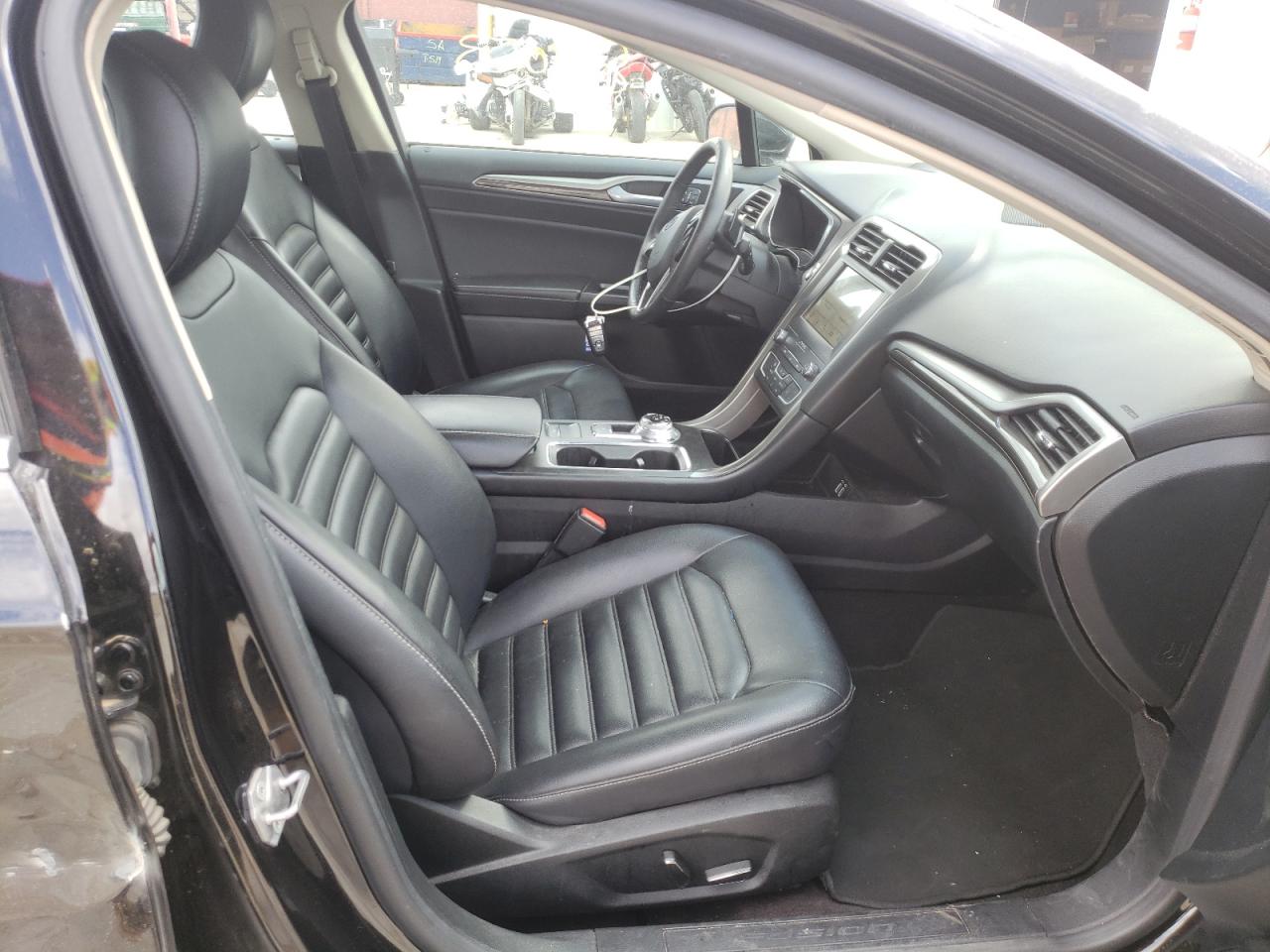Photo 5 from auction – 2019 FORD FUSION SEL with VIN 3FA6P0CD1KR269346