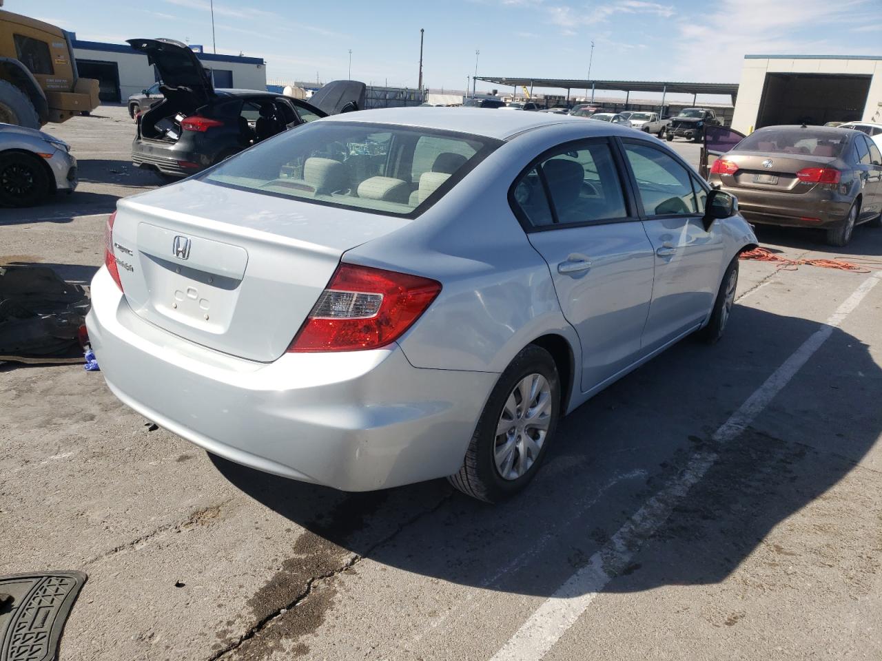 Photo 4 from auction – 2012 HONDA CIVIC LX with VIN 2HGFB2F55CH593102