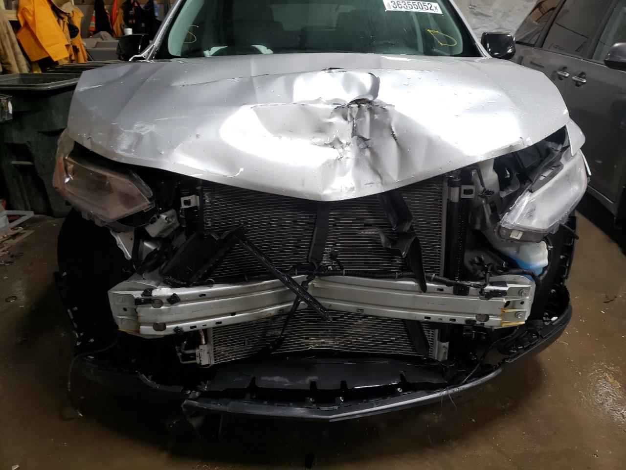 Photo 9 from auction – 2018 CHEVROLET TRAVERSE L with VIN 1GNERFKW4JJ115459