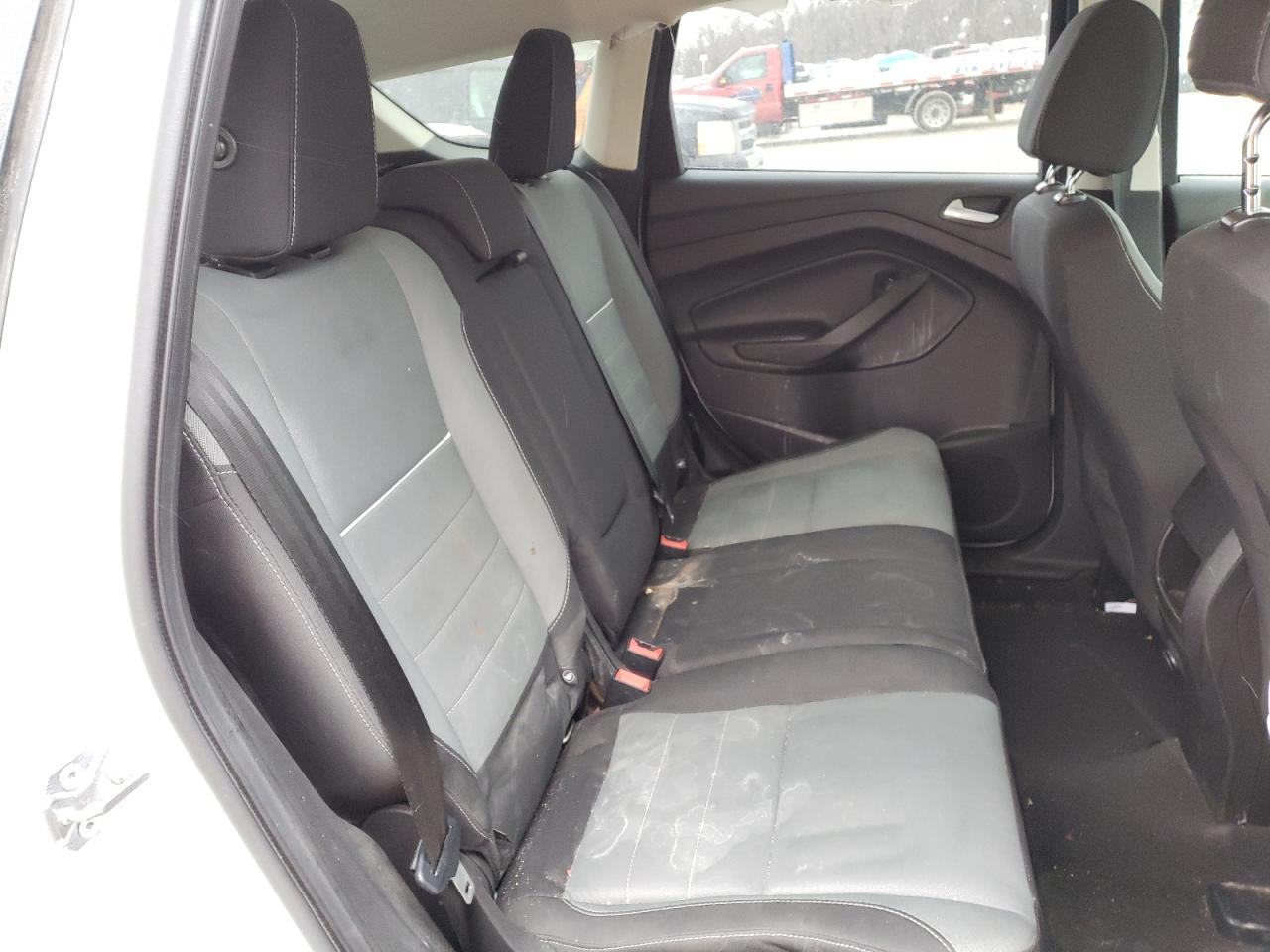 Photo 6 from auction – 2015 FORD ESCAPE SE with VIN 1FMCU0GX8FUB06147