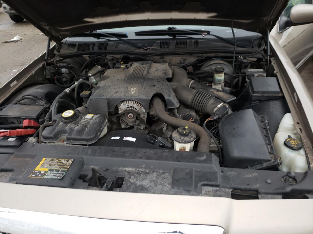 Photo 7 from auction – 2003 MERCURY GRAND MARQ with VIN 2MEFM75W53X601087