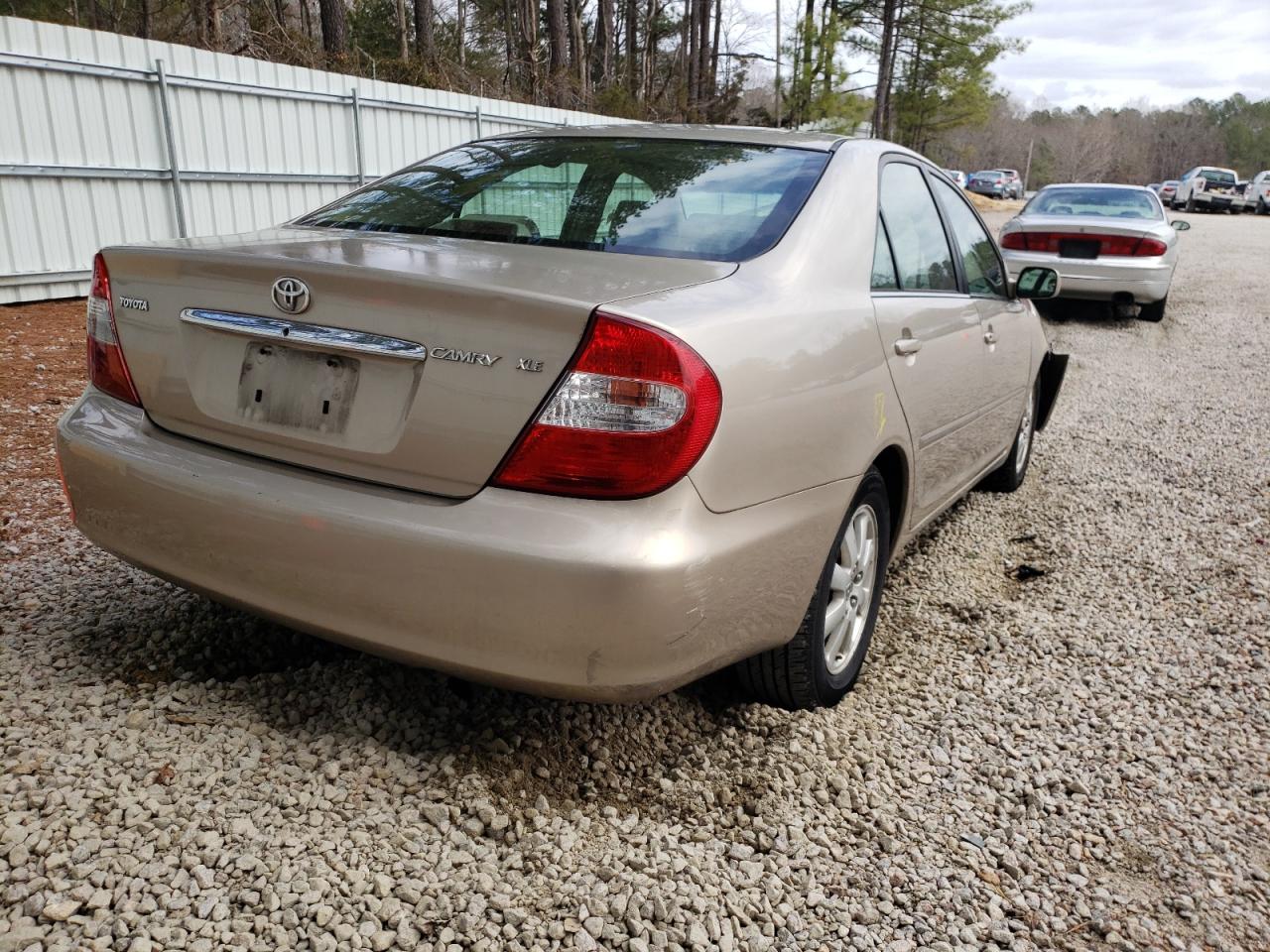 Photo 4 from auction – 2004 TOYOTA CAMRY LE with VIN 4T1BE30KX4U321146