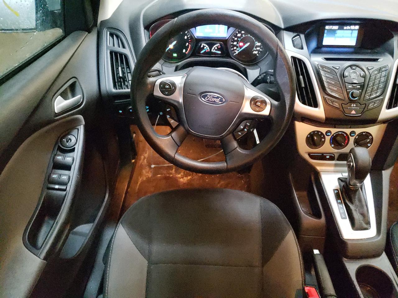Photo 9 from auction – 2013 FORD FOCUS SE with VIN 1FADP3K21DL315901