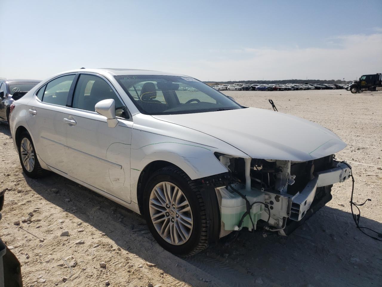 LEXUS ES 350 2016 with VIN JTHBK1GG6G2221109 - Photo from auction