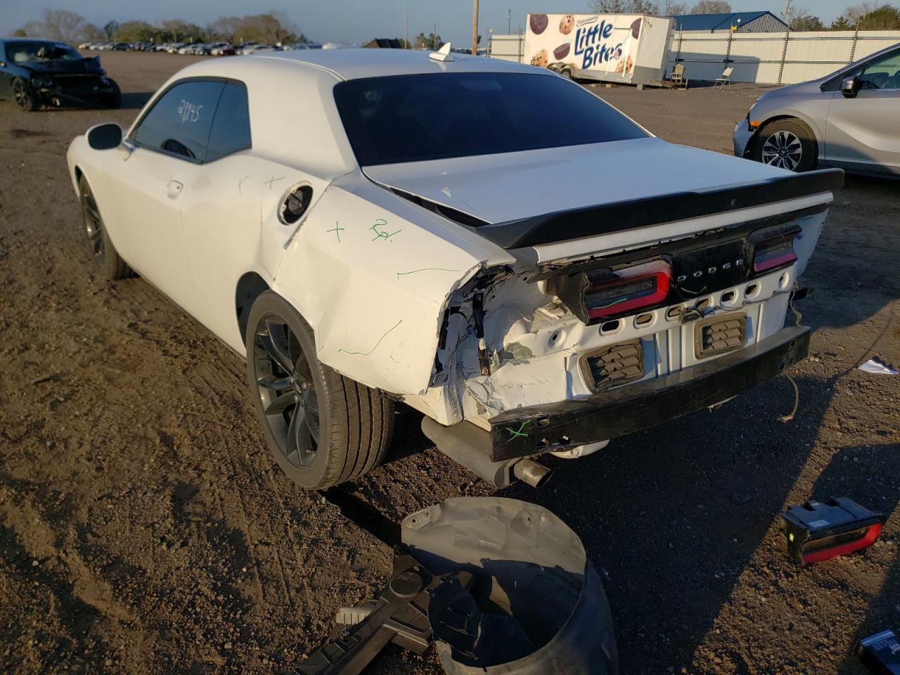 Photo 3 from auction – 2018 DODGE CHALLENGER with VIN 2C3CDZAG9JH332604