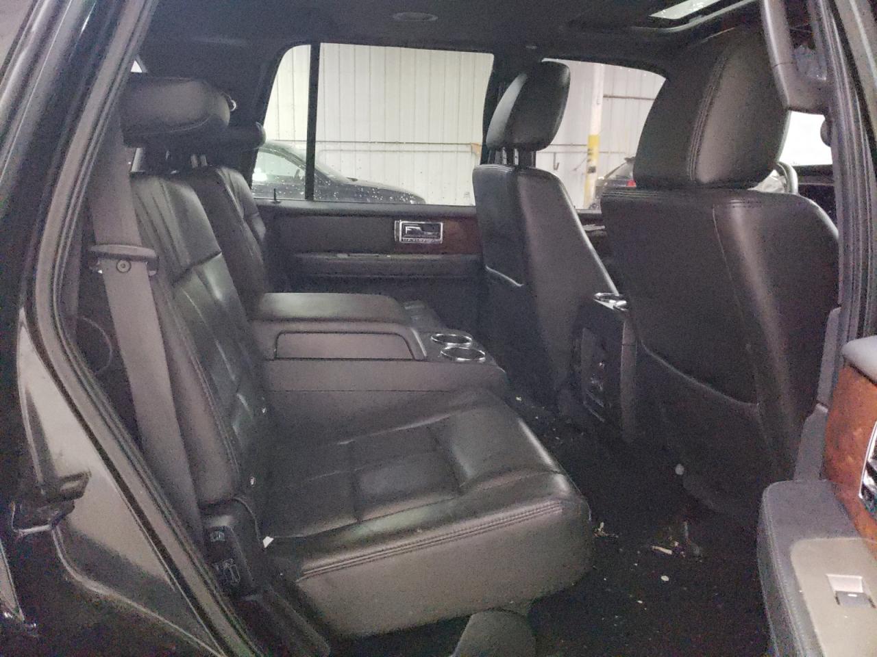 Photo 6 from auction – 2014 LINCOLN NAVIGATOR with VIN 5LMJJ2J57EEL01388