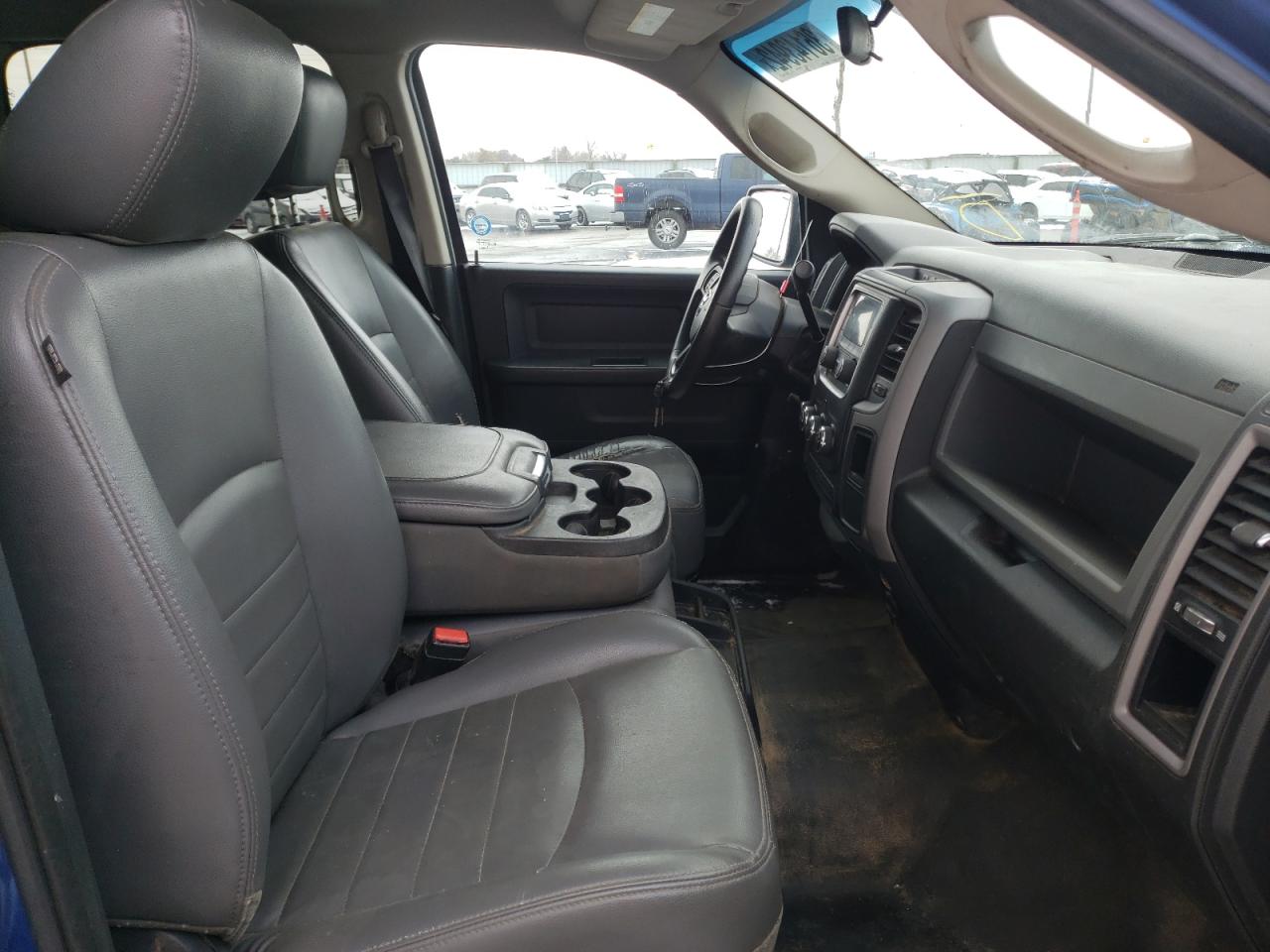 Photo 5 from auction – 2016 RAM 1500 ST with VIN 3C6RR7KTXGG332134