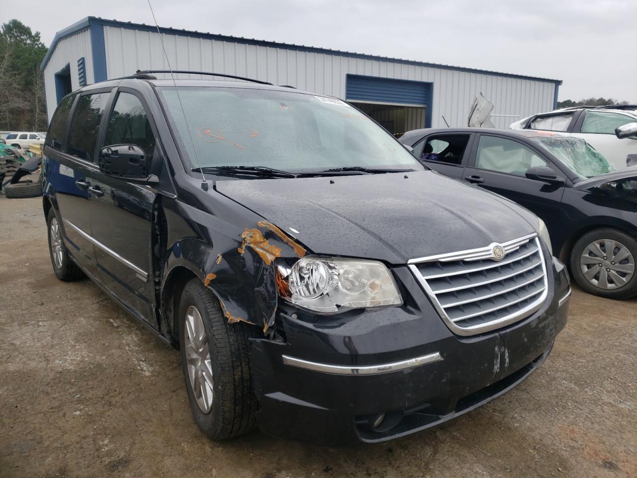 Photo 1 from auction – 2010 CHRYSLER TOWN & COU with VIN 2A4RR5DX3AR289720