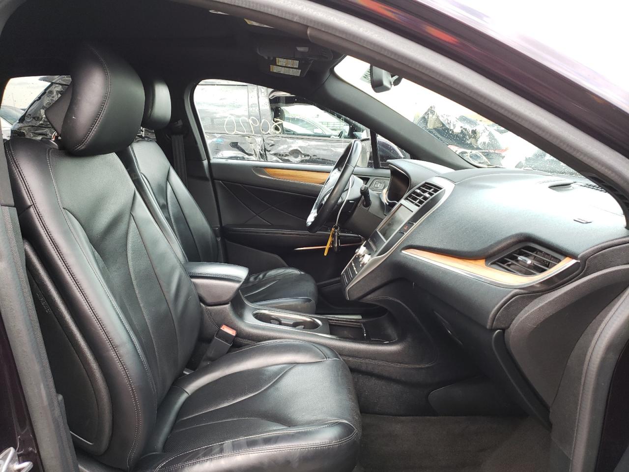 Photo 5 from auction – 2015 LINCOLN MKC with VIN 5LMCJ1A94FUJ03610
