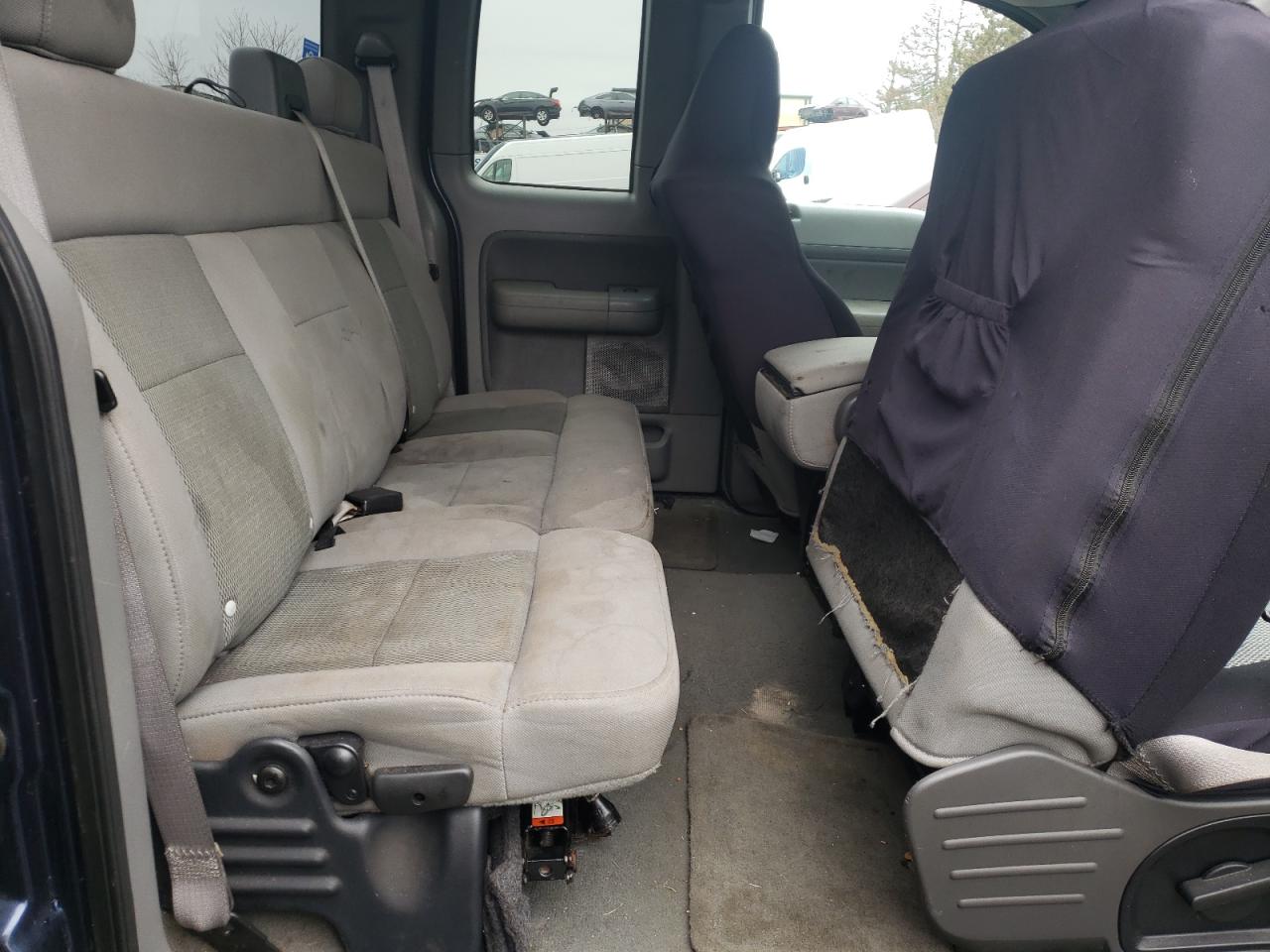 Photo 6 from auction – 2005 FORD F150 with VIN 1FTRX14WX5FB45140