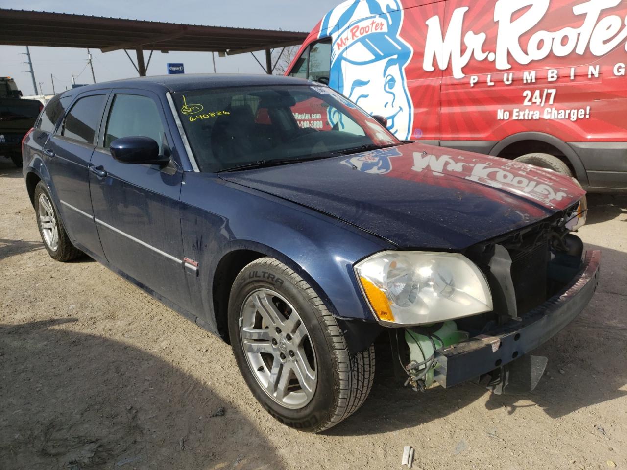 DODGE MAGNUM R/T 2005 with VIN 2D8GV58255H640826 - Photo from auction
