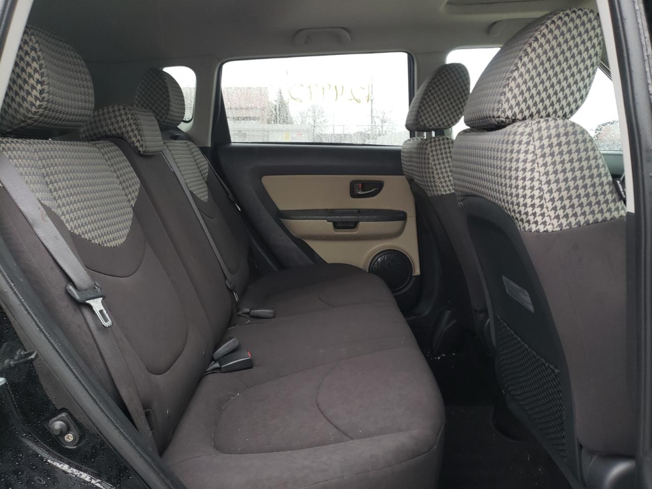 Photo 6 from auction – 2011 KIA SOUL with VIN KNDJT2A2XB7200630