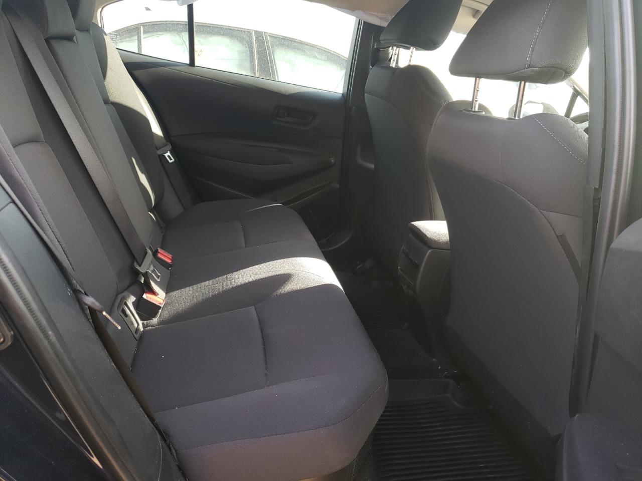 Photo 6 from auction – 2022 TOYOTA COROLLA LE with VIN JTDEAMDE2NJ041912