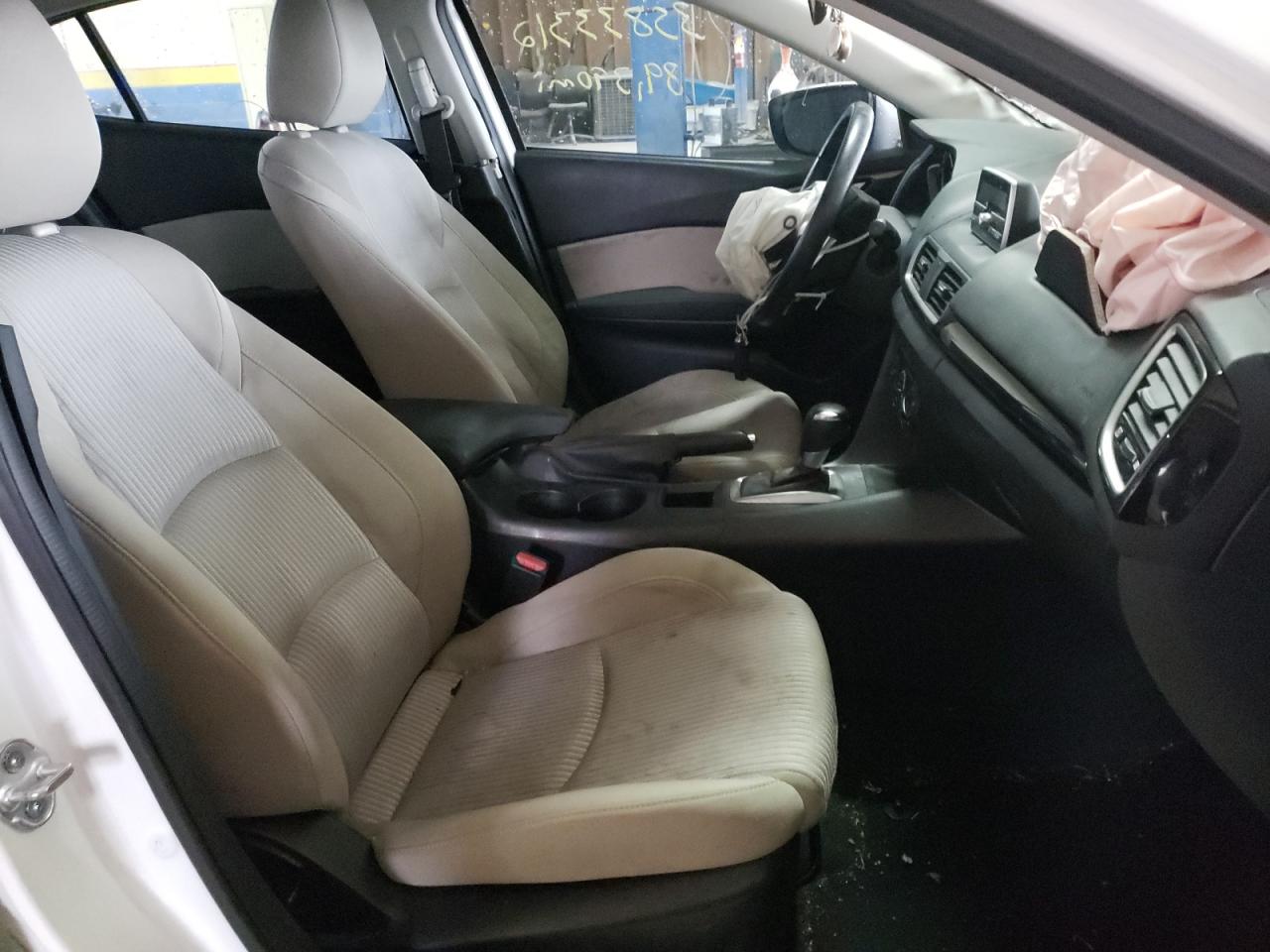 Photo 5 from auction – 2014 MAZDA 3 TOURING with VIN JM1BM1V75E1162555