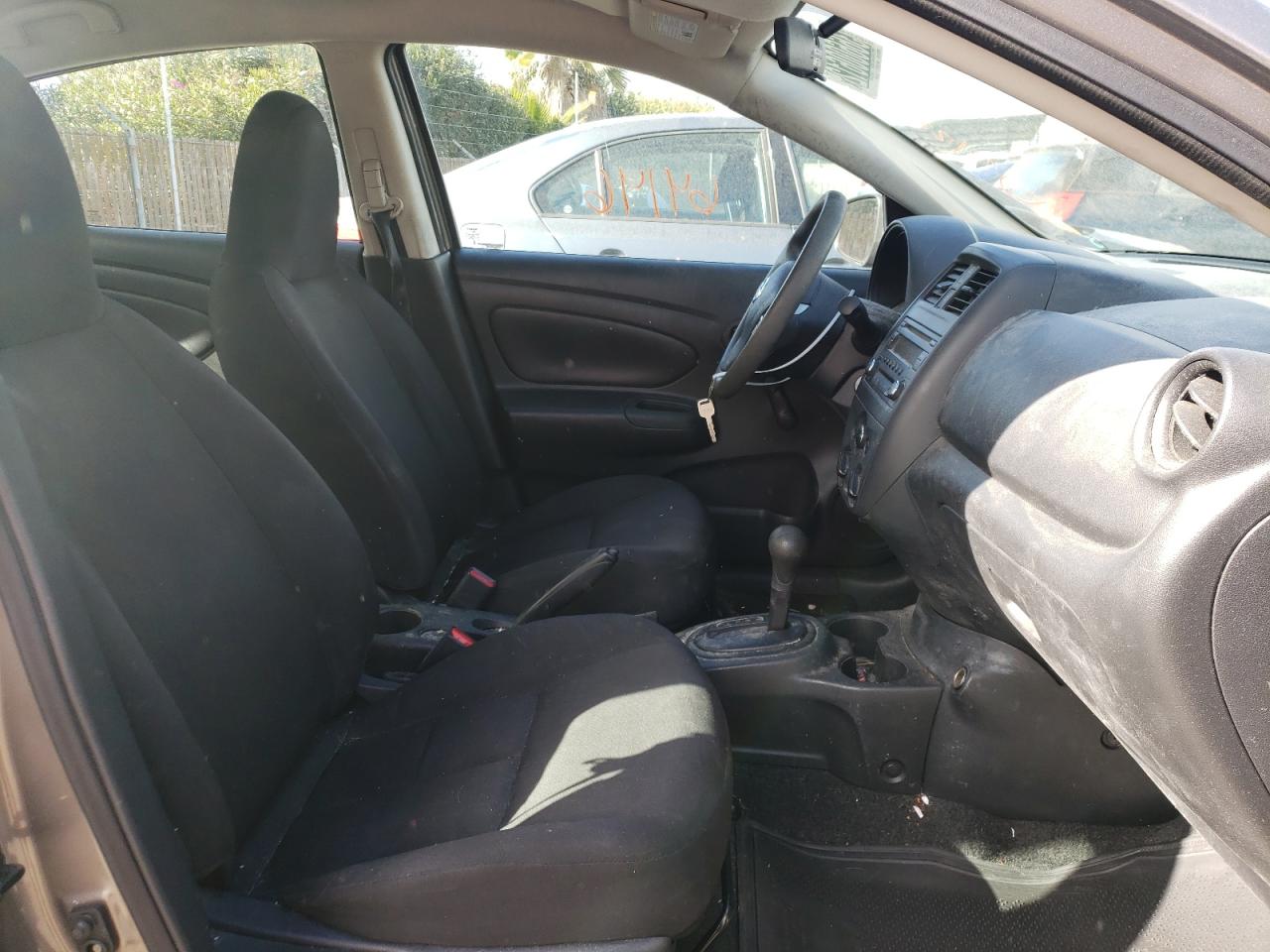 Photo 5 from auction – 2017 NISSAN VERSA S with VIN 3N1CN7AP0HL844768