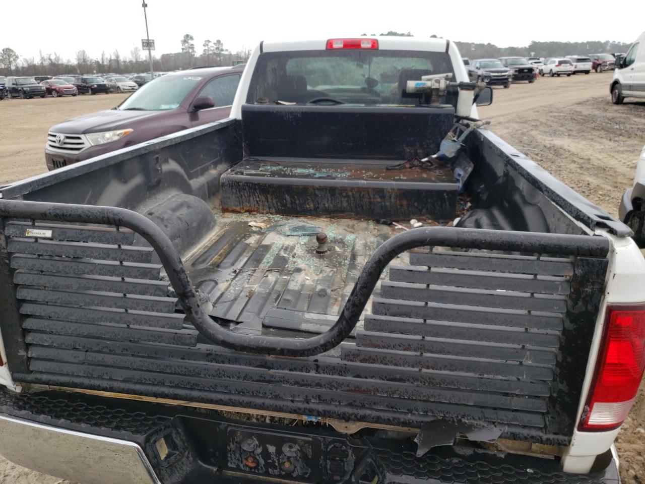 Photo 6 from auction – 2016 RAM 2500 ST with VIN 3C6LR4ATXGG346881