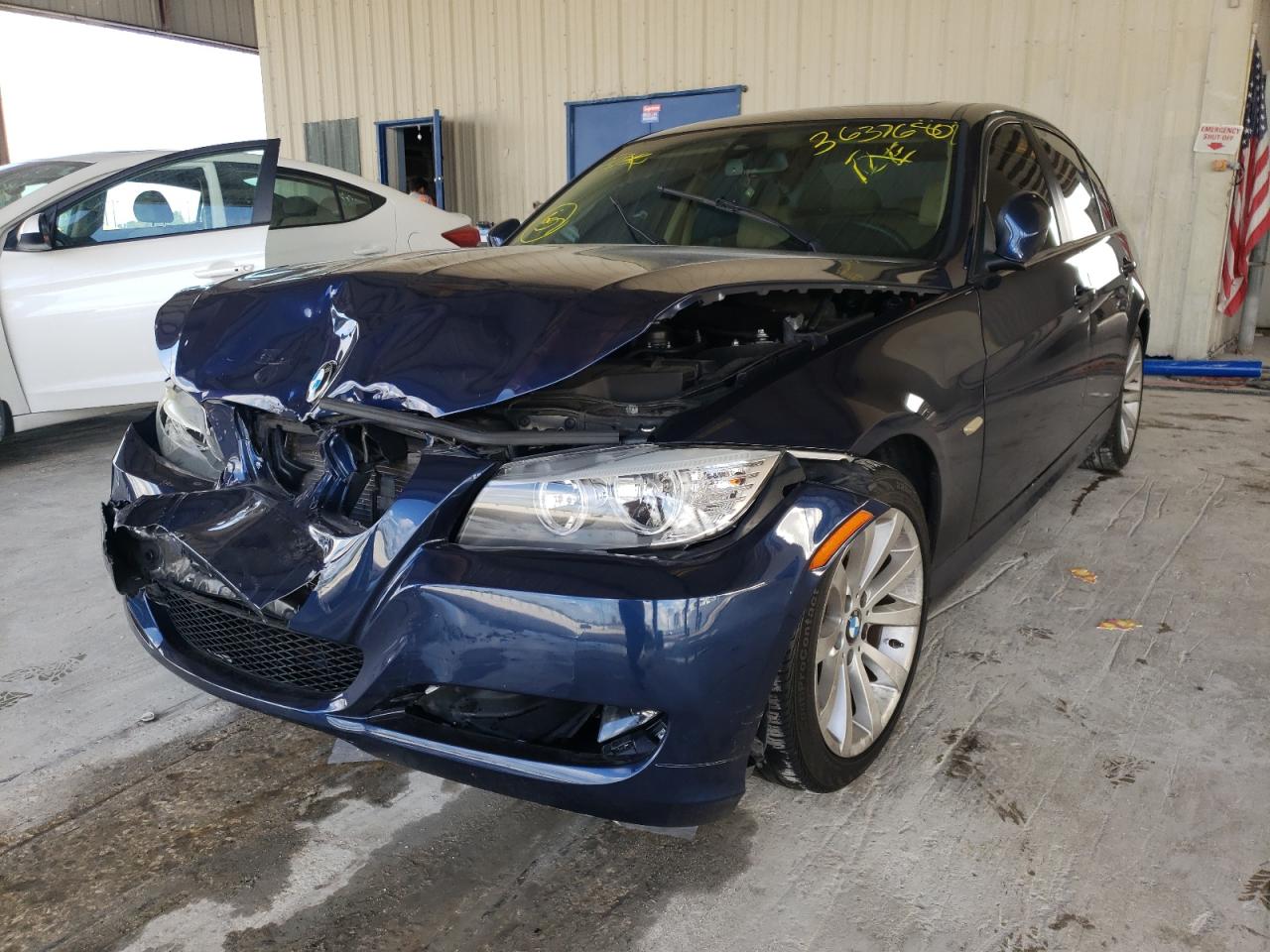 Photo 2 from auction – 2011 BMW 328 I with VIN WBAPH7G54BNM57253