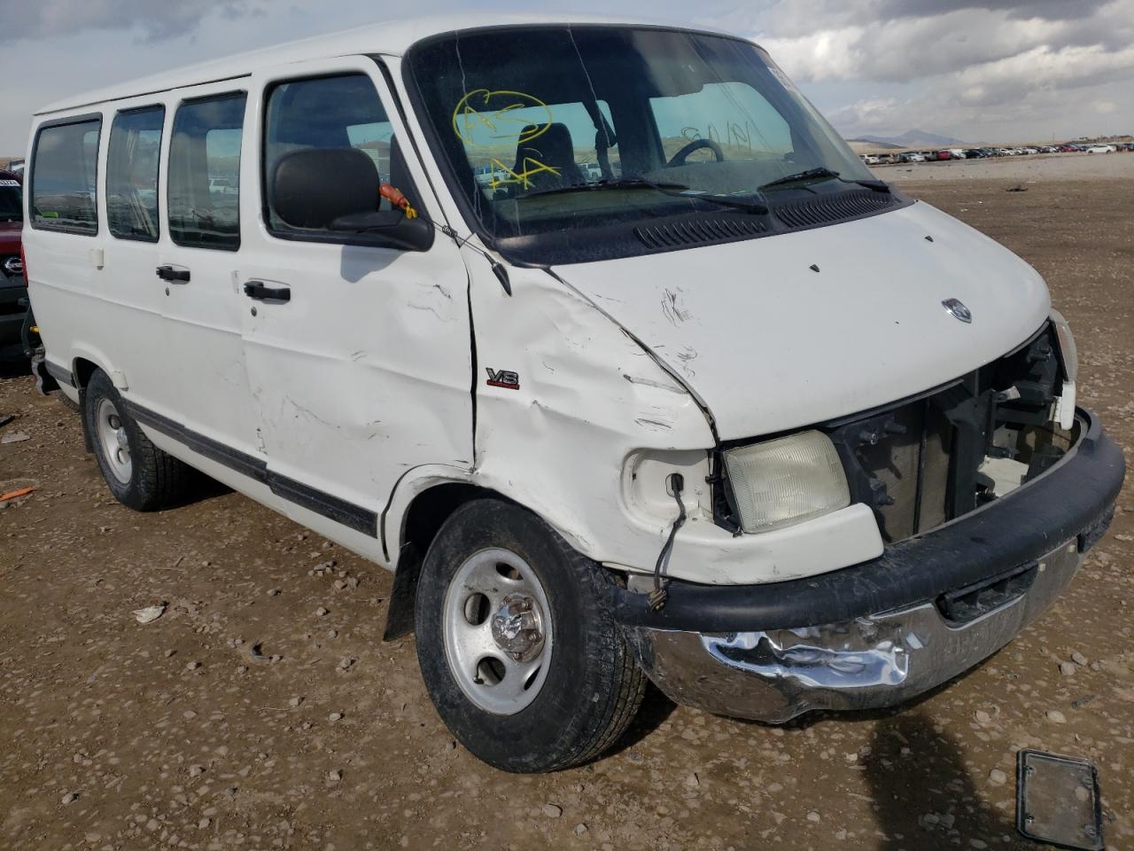 DODGE RAM WAGON 2002 with VIN 2B4HB15Y42K113854 - Photo from auction