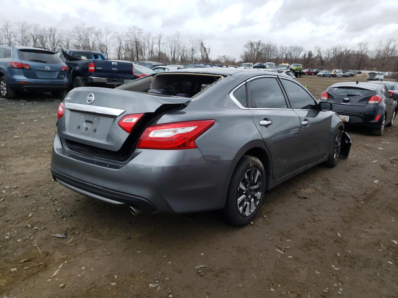 Photo 4 from auction – 2017 NISSAN ALTIMA 2.5 with VIN 1N4AL3AP1HN320750