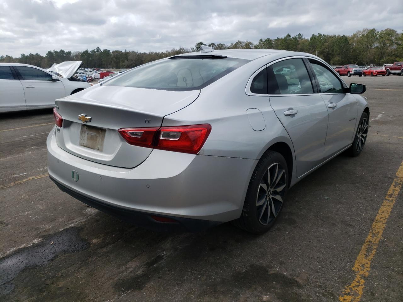Photo 4 from auction – 2018 CHEVROLET MALIBU LT with VIN 1G1ZD5ST4JF273434
