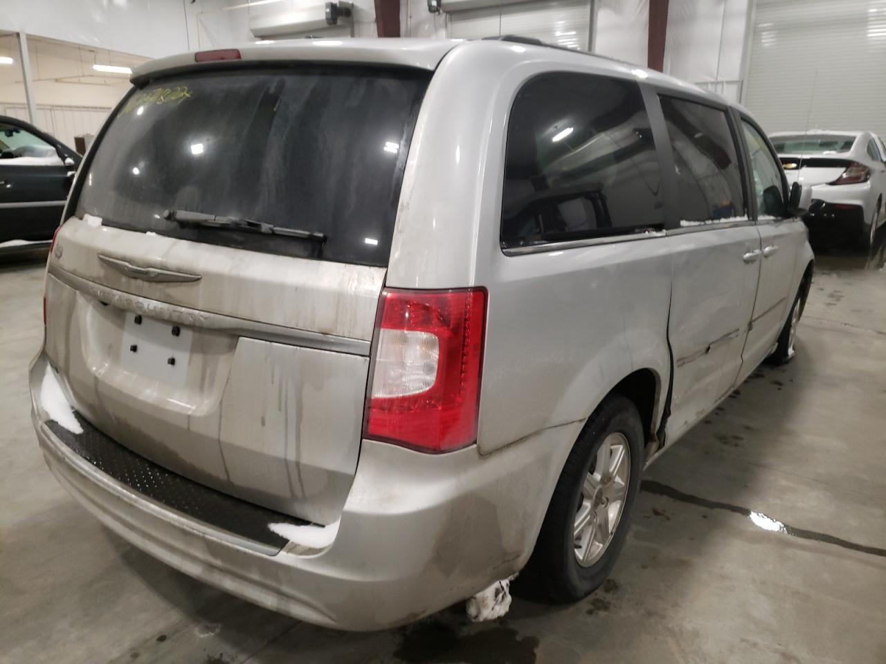 Foto 4 de la subasta – 2011 CHRYSLER TOWN & COU con VIN 2A4RR8DG0BR679970