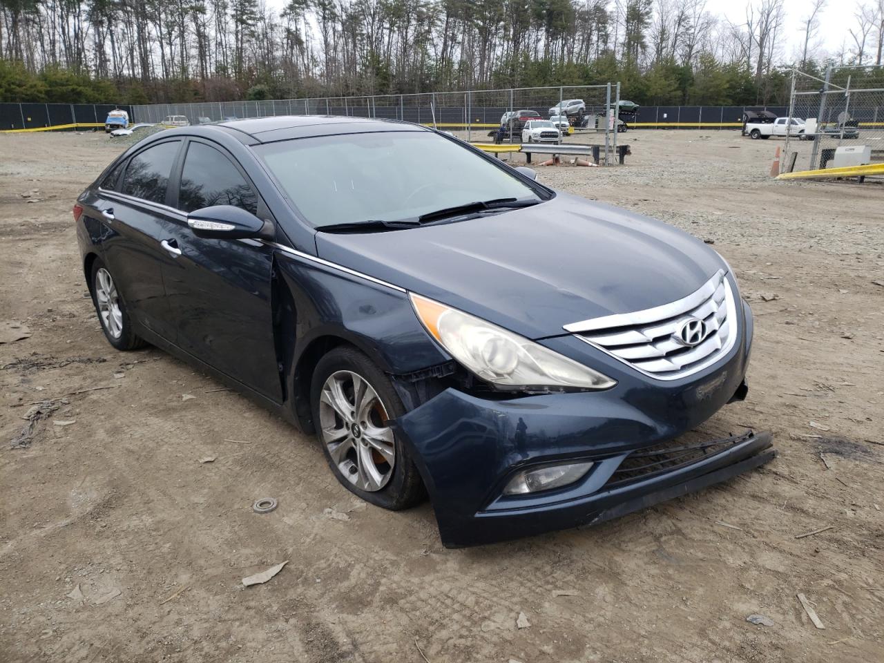 HYUNDAI SONATA SE 2013 with VIN 5NPEC4AC1DH630096 - Photo from auction
