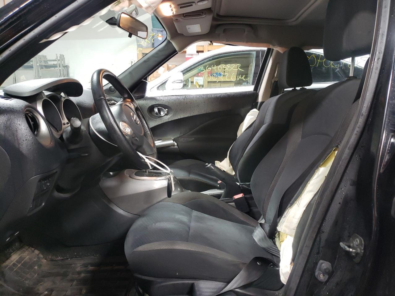 Photo 5 from auction – 2014 NISSAN JUKE S with VIN JN8AF5MR0ET353535