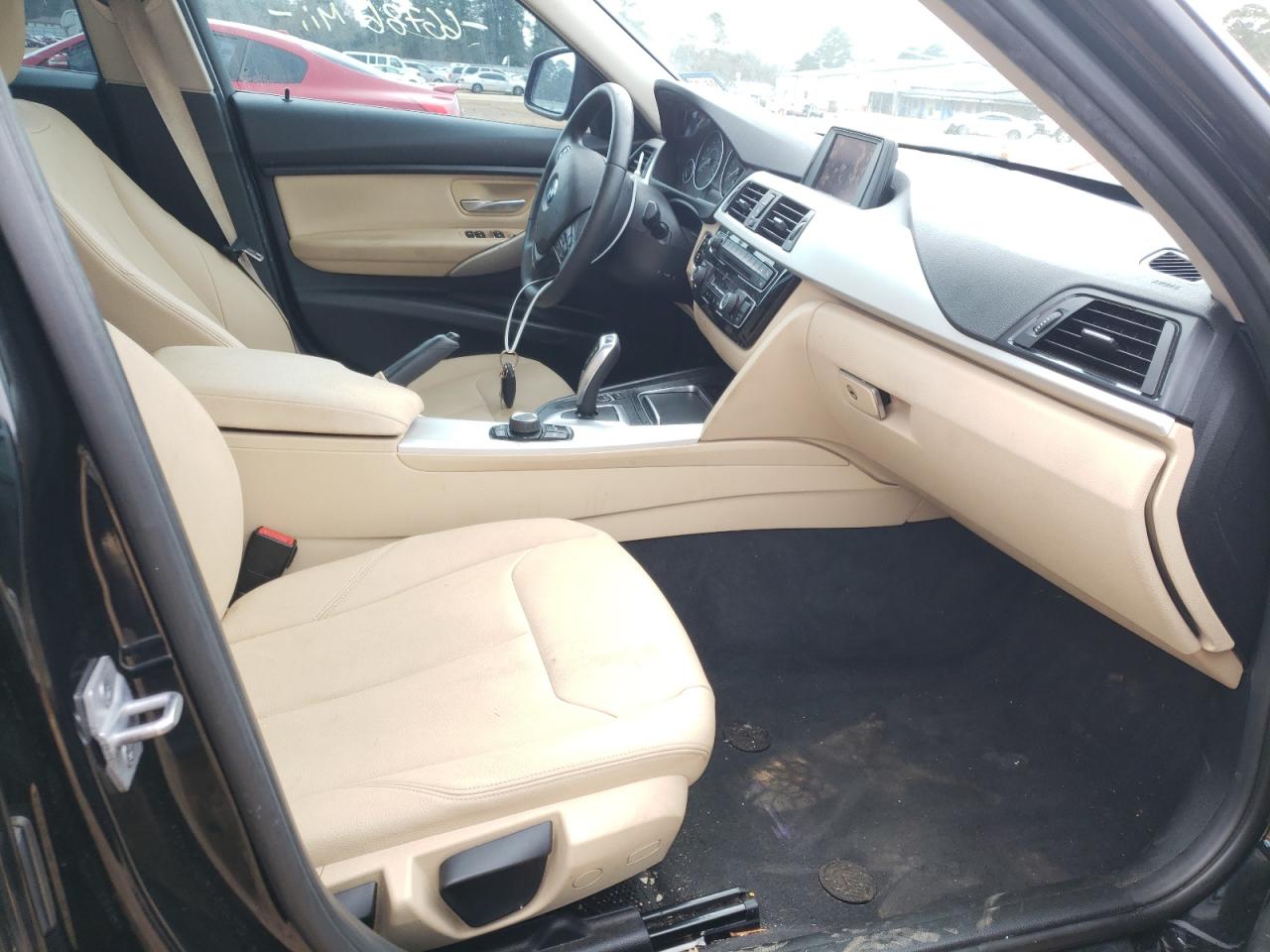 Photo 5 from auction – 2018 BMW 320 XI with VIN WBA8E5G5XJNU47486